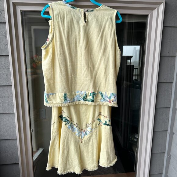 Lovely resort-party two-piece with embellishments - Picture 4 of 7